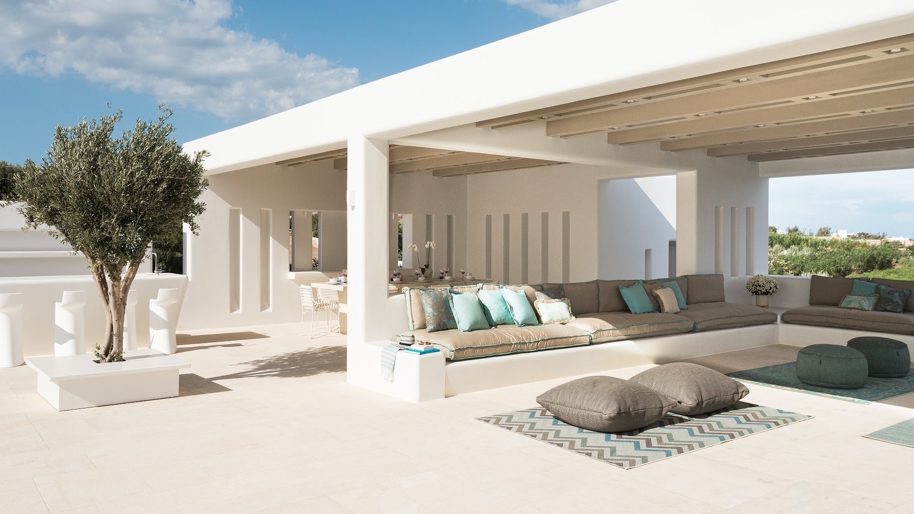 V3.19 spacious relaxing area with sea views in paros