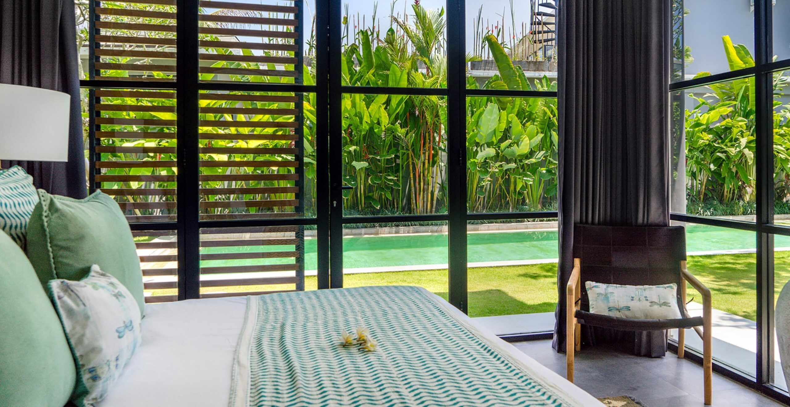 Villa Gu – Guest bedroom view to the pool