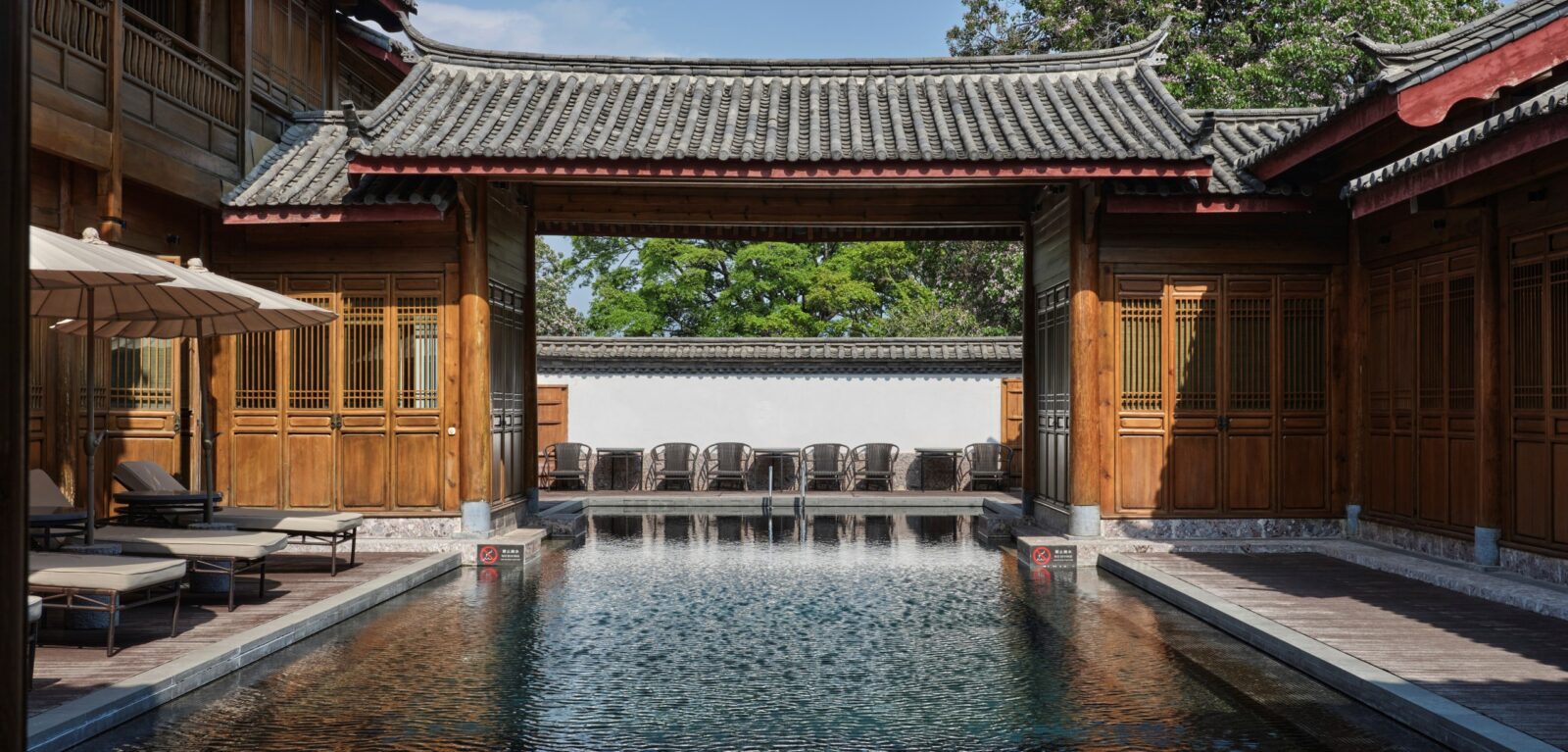 Amandayan , China – Outdoor Swimming Pool