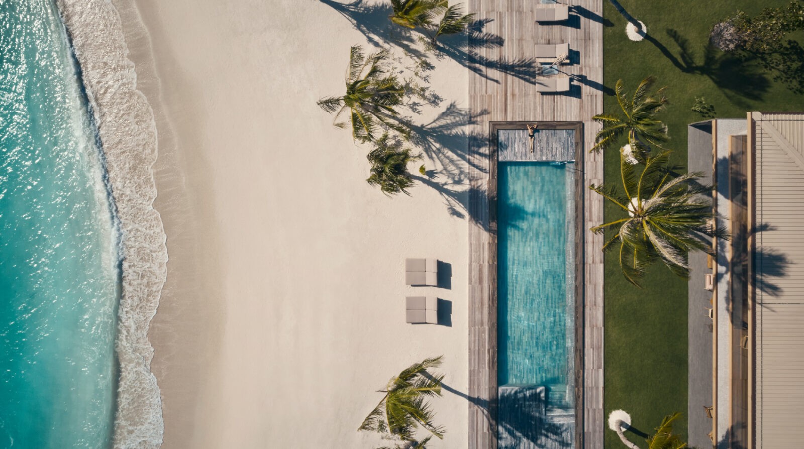 maldives-accom-poolbeachhouse
